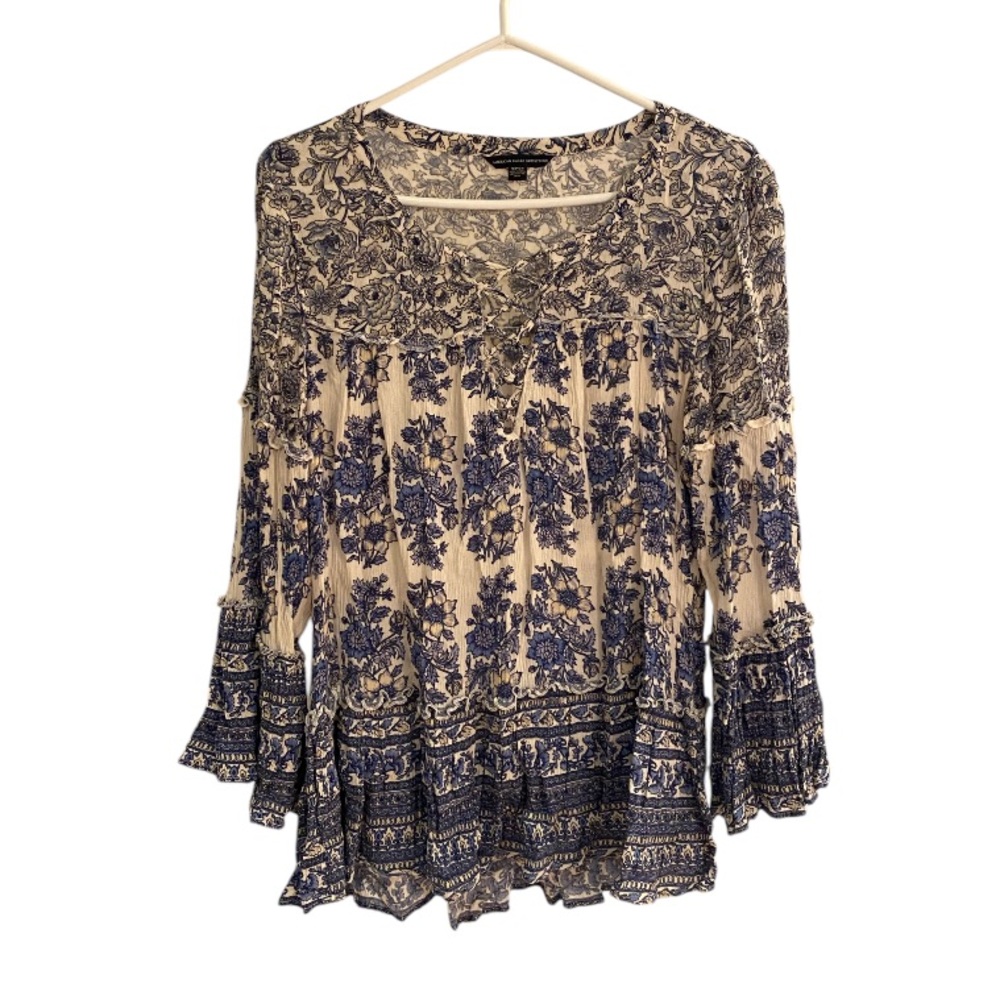 AEO American Eagle Women’s Blouse White Blue Floral Bell Sleeve S